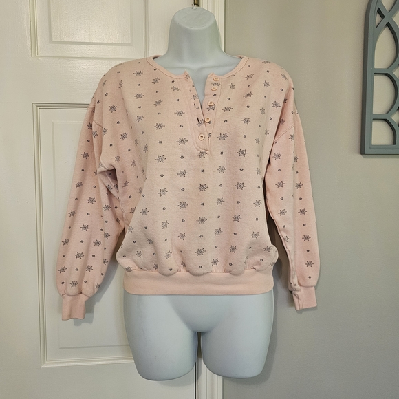 Honors Tops - Vintage Pink Button-Up Sweatshirt with Star Pattern
